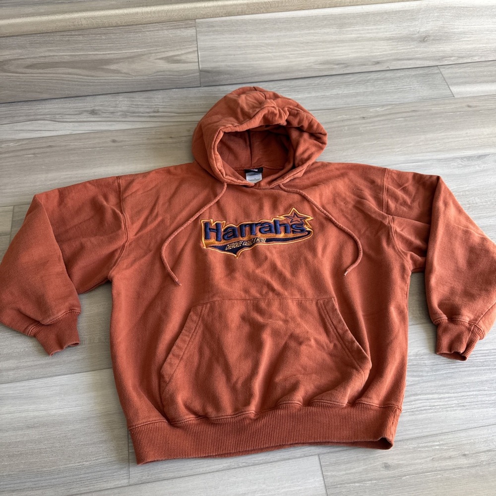 Harrahs Cherokee Casino Hoodie Sweatshirt Burnt Orange Women's L CottonNet USA